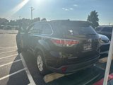 Used 2015 Toyota Highlander LE image 2