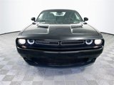 Used 2023 Dodge Challenger SXT image 2
