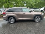 Used 2018 Toyota Highlander AWD V6 image 4