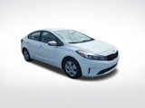 Used 2017 Kia Forte LX image 3