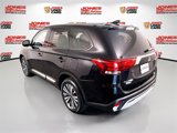 Used 2020 Mitsubishi Outlander ES image 2