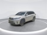Used 2019 Toyota Highlander XLE image 3