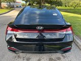 Used 2023 Hyundai Elantra SEL w/ Convenience Package image 4