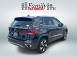 Used 2024 Volkswagen Taos SE image 3