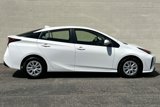 Used 2019 Toyota Prius L Eco image 3