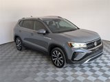 Used 2022 Volkswagen Taos SE image 2