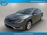 Used 2015 Chrysler 200 Limited w/ Convenience Group image 2