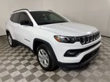 Used 2024 Jeep Compass Latitude image 2