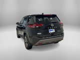 Used 2022 Nissan Rogue SV image 2