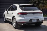 Certified 2021 Porsche Macan image 3