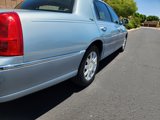 Used 2007 Lincoln Town Car Signature Limited image 4