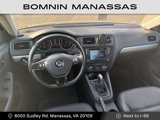 Used 2017 Volkswagen Jetta SE image 3