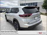 Used 2024 Nissan Rogue SV image 5