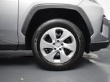 Used 2021 Toyota RAV4 LE image 5
