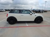 Used 2018 MINI Cooper 2-Door Hardtop image 2