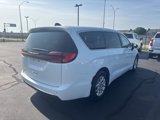 Used 2023 Chrysler Pacifica Touring-L image 3