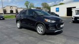 Certified 2022 Chevrolet Trax LT w/ LT Convenience Package image 2
