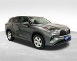 Used 2023 Toyota Highlander L image 3
