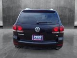 Used 2010 Volkswagen Touareg VR6 w/ Lux Limited Pkg image 3