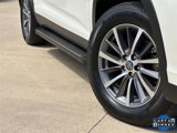 Used 2019 Toyota Highlander XLE image 2