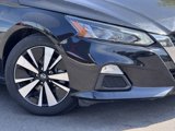 Used 2021 Nissan Altima 2.5 SV image 2