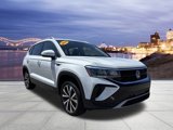Certified 2024 Volkswagen Taos SE image 4