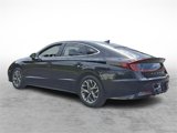 Used 2022 Hyundai Sonata SEL w/ Preferred Accessory Package image 4