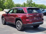New 2025 Jeep Grand Cherokee Limited image 4
