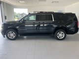 Used 2018 Chevrolet Suburban LT image 3