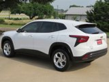 Used 2024 Chevrolet Trax LS w/ LS Convenience Package image 3
