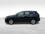 Used 2018 Nissan Rogue SV image 2
