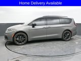 New 2025 Chrysler Pacifica Limited image 2