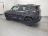 Used 2016 Jeep Renegade Latitude image 3