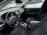 Used 2016 Jeep Cherokee Latitude image 3