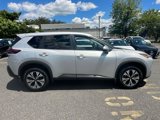 Used 2022 Nissan Rogue SV image 4