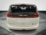 Used 2022 Chrysler Pacifica Limited image 5