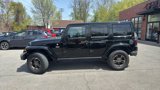 Used 2017 Jeep Wrangler Unlimited Sahara image 2