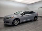 Used 2016 Hyundai Sonata SE image 2