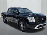 Used 2021 Nissan Titan SV image 3