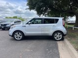 Used 2016 Kia Soul + image 4