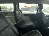 Used 2016 Chrysler Town & Country Touring w/ Driver Convenience Group image 5