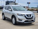 Used 2017 Nissan Rogue SV w/ SV Premium Package image 3