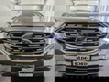 Used 2019 Ford Edge Titanium image 3