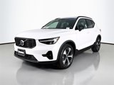 Used 2023 Volvo XC40 B5 Plus w/ Driver Assist Package image 3
