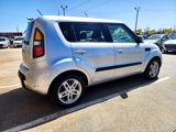 Used 2011 Kia Soul + image 5