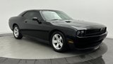 Used 2013 Dodge Challenger SXT image 3
