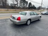 Used 2003 Lincoln Town Car Executive image 3