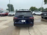 Used 2021 Toyota Sienna LE image 5