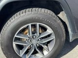 Used 2017 Jeep Grand Cherokee Limited w/ Luxury Group II image 3
