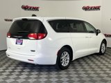 Used 2023 Chrysler Voyager LX image 3